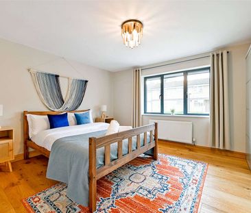 A beautifully presented four-bedroom family home on Luker Avenue, a... - Photo 4