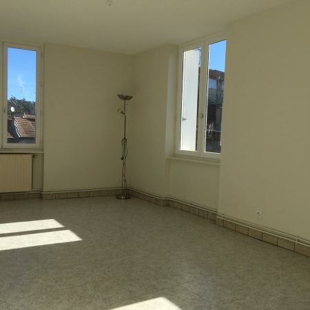 Location Appartement 3 pièces 77m² MONISTROL SUR LOIRE 43120 - Photo 1