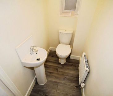 3 bedroom semi-detached house to rent - Photo 6