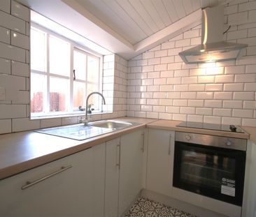 DentonThe Street, CT4 6RD, Denton - Photo 1