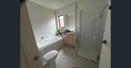 $480 PW - IMMACULATE 4 BEDROOM - VAIL NOW - Photo 3