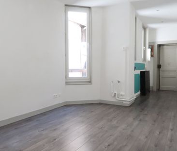 Location Appartement 2 pièces 56m² ST ETIENNE 42000 - Photo 4