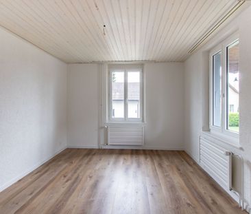 Beautiful 3-room apartment in Meyriez – on the 1st floor with a porch - Photo 2