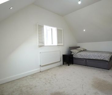 3 bedroom flat to rent - Photo 6