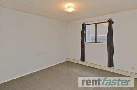 120 23rd Ave NE, Calgary - Photo 2