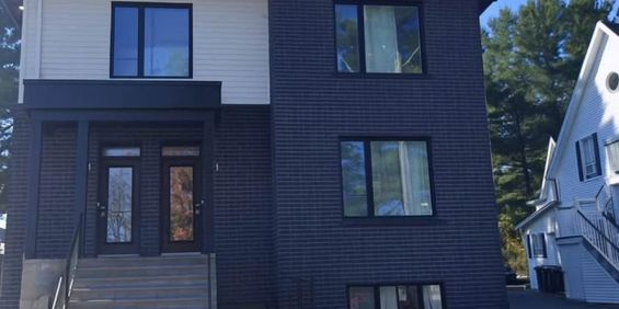 Superbe Appart BROMPTONVILLE 1000$ De Ra - Photo 3