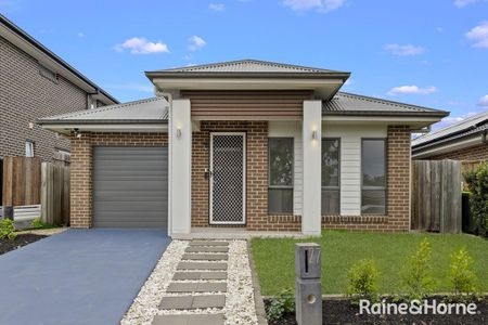 Modern Family Living in a Convenient Location - Photo 3
