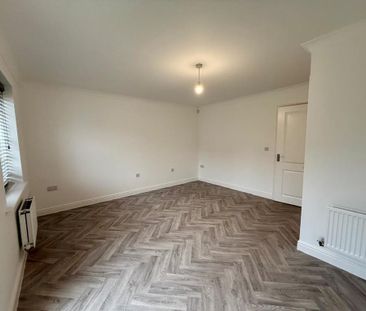 3 bedroom semi-detached house to rent - Photo 2