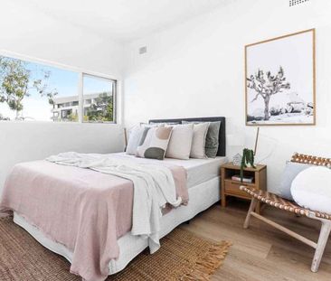 Stylish One-Bedroom Apartment in the Heart of Marrickville - Photo 2