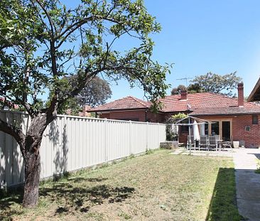 Register To View - Your Spacious Two-Bedroom Sanctuary at 12 Hawthorn Street, Coburg - Photo 3