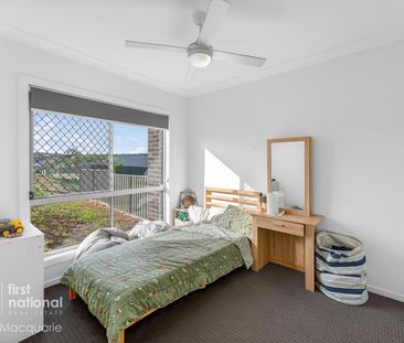 DECEPTIVELY SPACIOUS, LOW MAINTENANCE LIVING - Photo 4