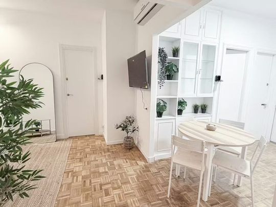 Calle del Doctor Esquerdo, Madrid, Community of Madrid 28007 - Photo 1