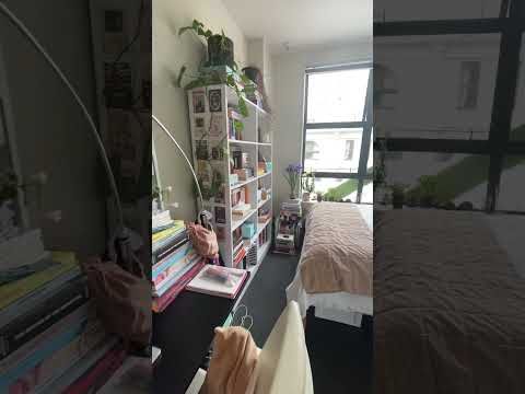 So close to everything - Photo 1