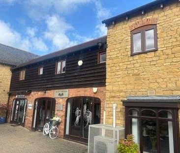 Fountain Court, Olney, MK46 - Photo 1