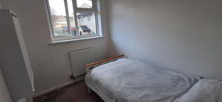 Barrington Road, Swindon, Watchfield - Photo 4