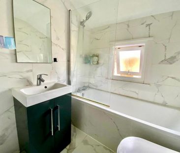 6 bedroom end of terrace house to rent - Photo 3