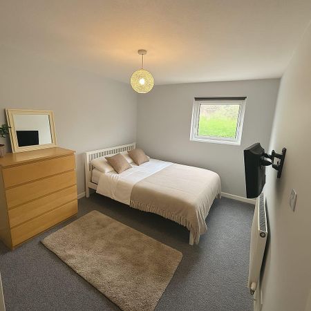 House share to rent - Photo 2