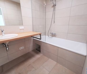 Schöne 2 Zimmer Wohnung mit Loggia in zentraler Lage - Photo 6