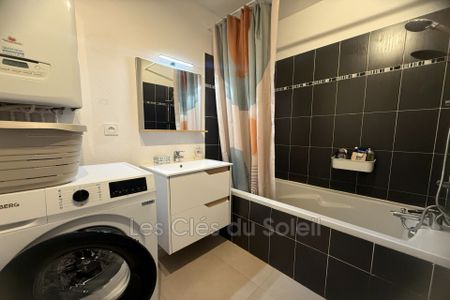 Location Appartement 2 pièces 41m² TOULON 83100 - Photo 4