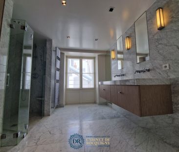 Location Appartement 6 pièces 223m² ORLEANS 45000 - Photo 4
