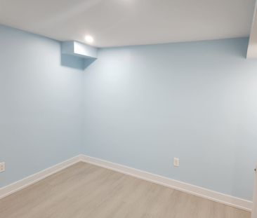 For Lease - 1056 Suddard Avenue, Oshawa, Ontario - Photo 6