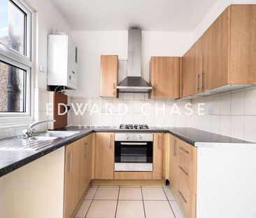 3 bedroom terraced house to rent - Photo 5