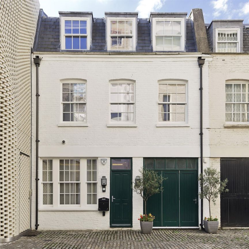 Grosvenor Crescent Mews, SW1X - Photo 1