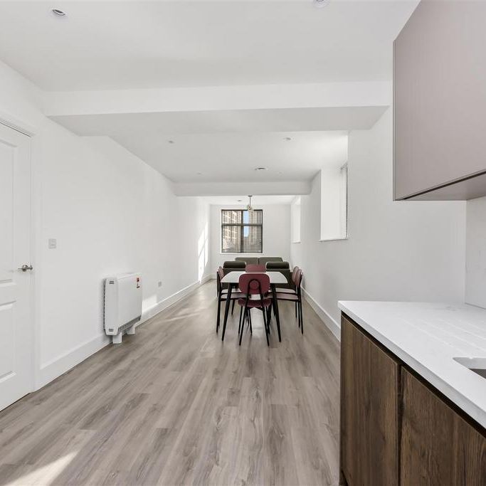 3 bedroom flat to rent - Photo 1