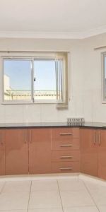 Beautiful Three-Bedroom Townhouse in Quiet Location - Photo 3