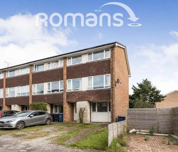 Dollis Drive, Farnham, GU9 - Photo 1