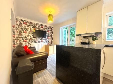 Starle Close - Photo 5