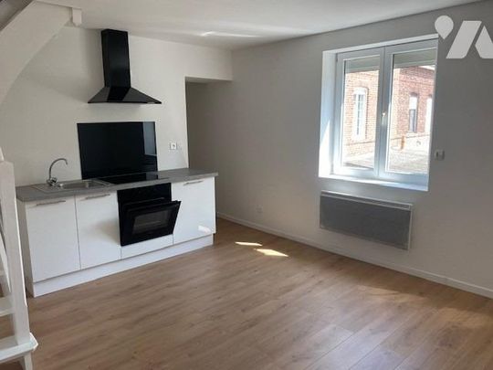 Seclin Burgault, apt T2 en triplex, lumineux.520€, dépôt de garantie:520€, frais 465€ - Photo 1