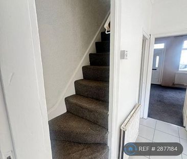 2 bedroom terraced house to rent - Photo 1