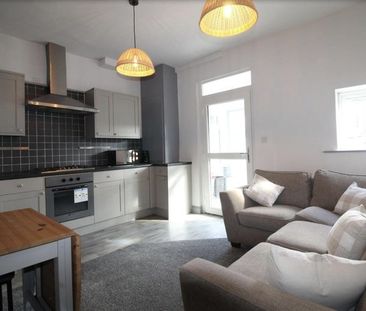 Room in a Shared House, Simpson Grove, LS12 - Photo 3