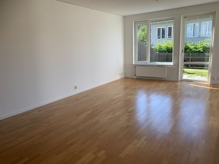 Välplanerad villa i barnvänligt område - Photo 5