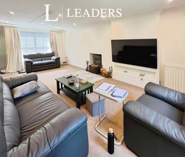 1 bedroom room to rent Room 6, Bailey Way, Peterborough PE2 - Photo 4