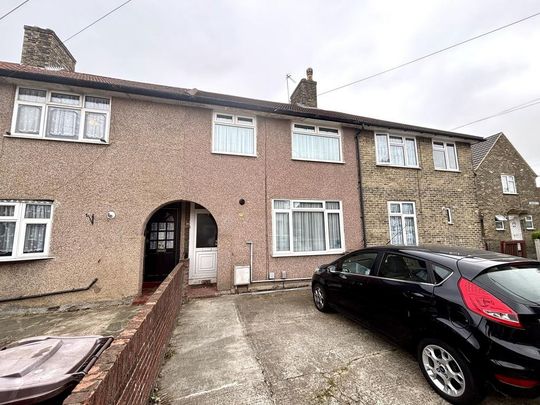 3 bedroom terraced house to rent - Photo 1