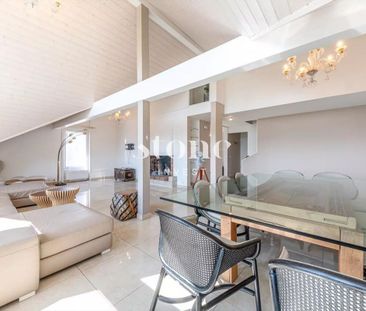 exceptional villa of 230m2 with view of the lake and the Alps - Photo 2