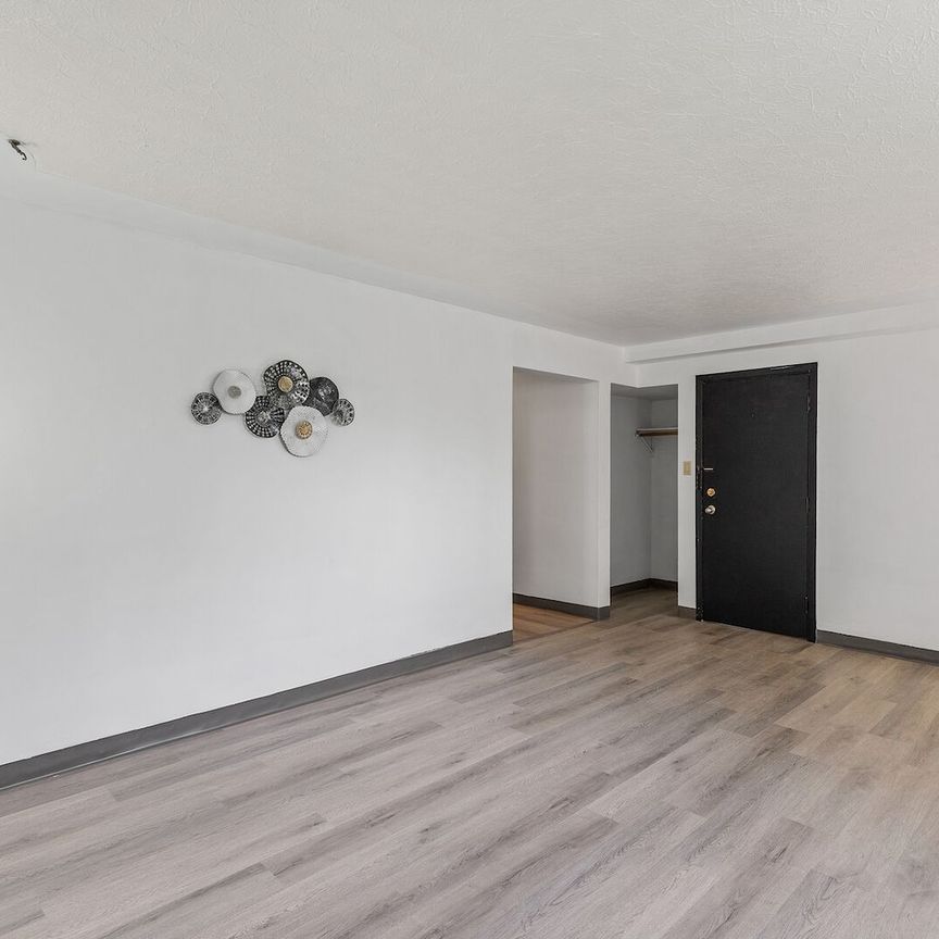 1537 34 Avenue SW, Calgary - Photo 1