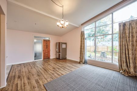 For Lease - 5 Cottonwood Drive, Toronto, Ontario - Photo 5