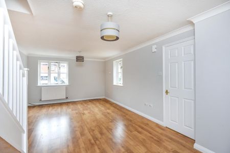 2 bedroom end of terrace house to rent - Photo 5