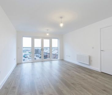 The Waterfront, Gloucester GL2 5SF - Photo 5