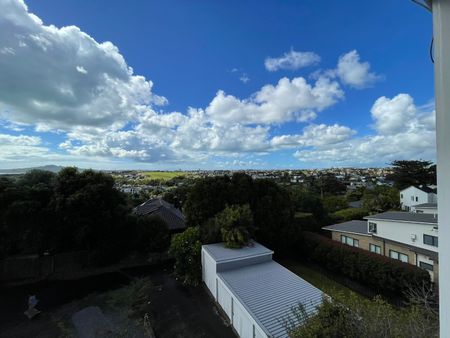 76 Coates Avenue , Orakei, Auckland 1071 - Photo 2