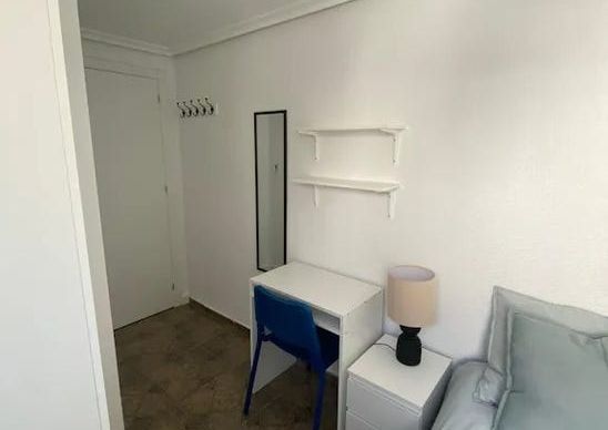 Carrer San Edesio, Manises, Valencian Community 46940