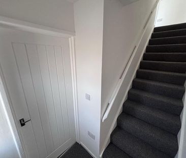 3 bedroom terraced house to rent - Photo 6