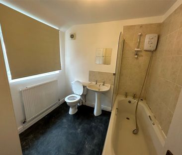 Lime Grove, Newark, Nottinghamshire, NG24 - Photo 1