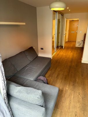 Studio Flat, Oceana Boulevard, SO14 - Photo 1