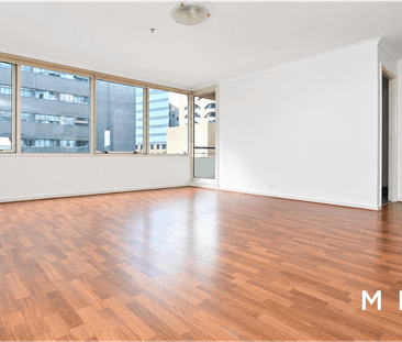 Spacious Three-Bedroom Living on Melbourne's Iconic St Kilda Road - Photo 1