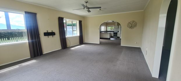 Spacious Rural Retreat for Rent - Photo 1