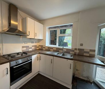 3 bedroom terraced house to rent - Photo 6